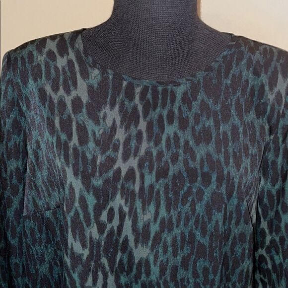 NWT Vince Camuto Animal Print Blouse Top black - Picture 1 of 5